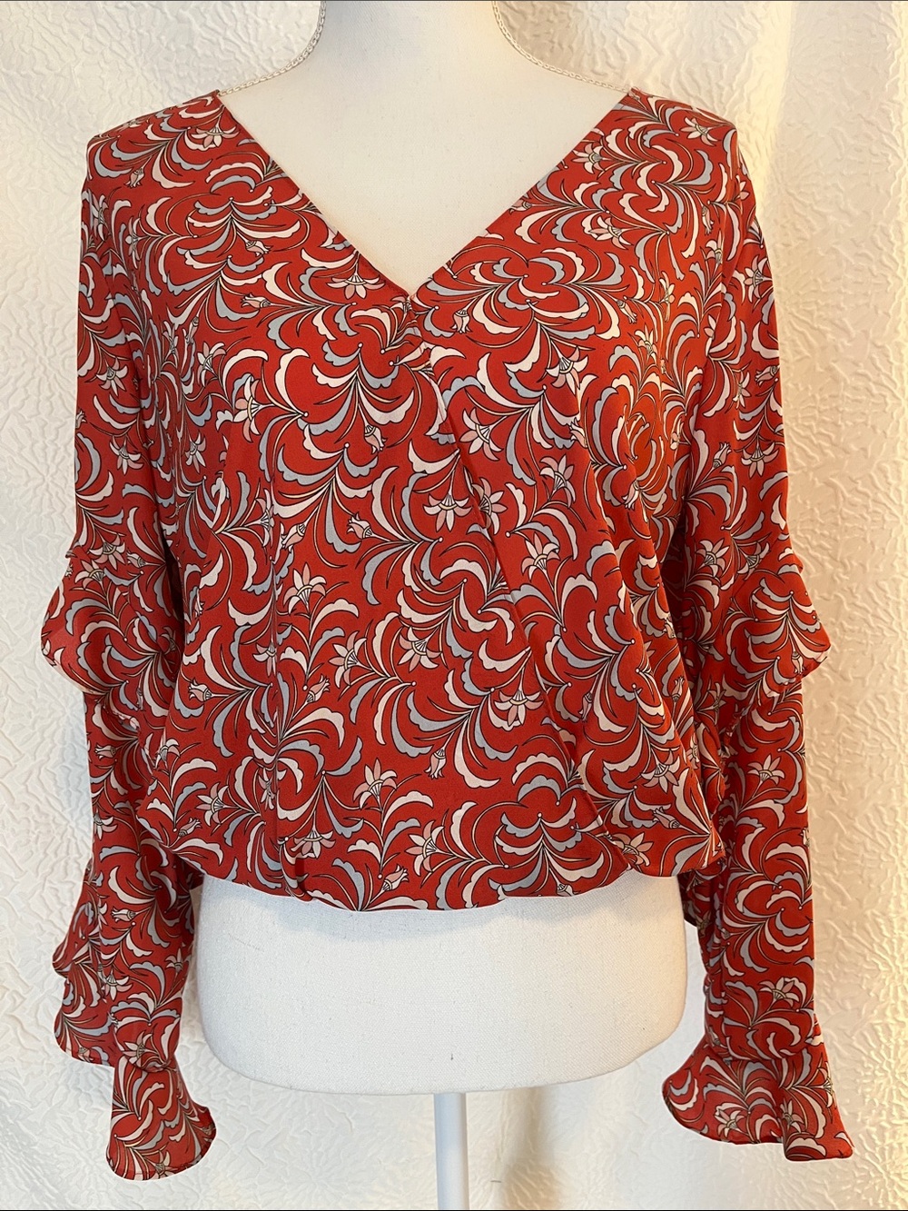 Max Studio Orange Floral V-Neck Ruffle Sleeve Blouse